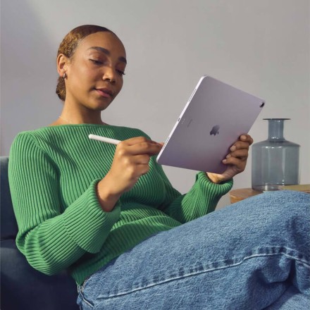 Планшет Apple iPad Air 13" 256Gb (2024) Wi-Fi синий